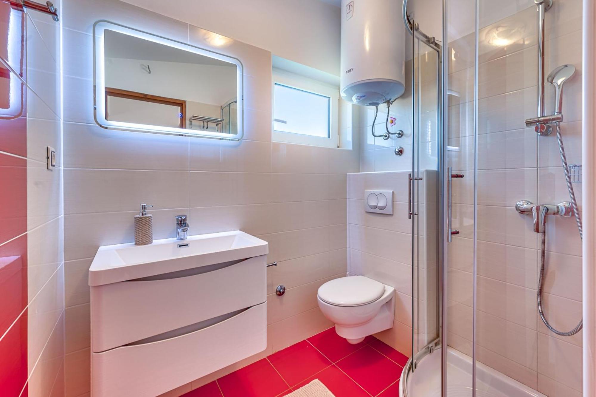 Teuta Apartments - A Beach And A Sea View Peroj Bagian luar foto
